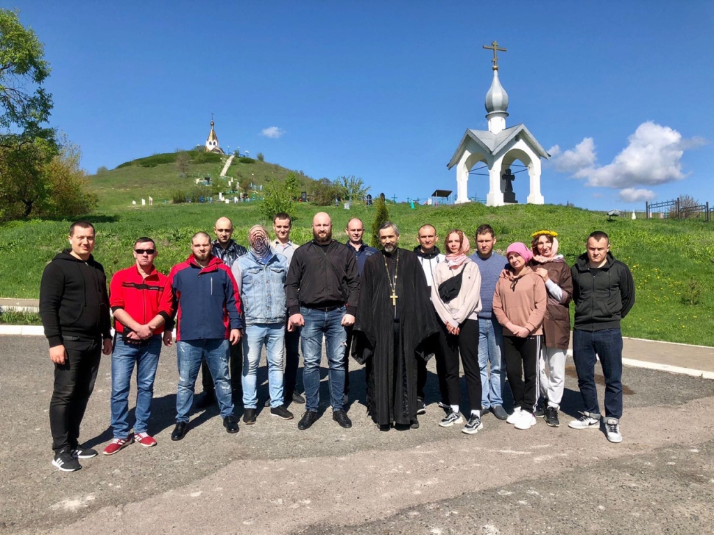 Паломническая поездка в Холковский Свято-Троицкий мужской монастырь. -  Центры реабилитации лечения зависимостей в г. Всеволожск. Фонд по  формированию здорового образа жизни во имя Архангела Гавриила.